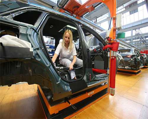 跨越山海显真情 倾情捐赠暖人心——天津市商务局、天津市育华体育赴合作市开展爱心捐赠活动