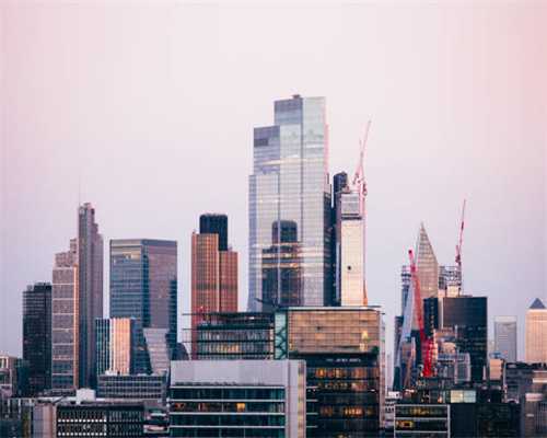 51岁李易祥：从机修工变平民影帝，现任是韩国美女，网友：有点牛