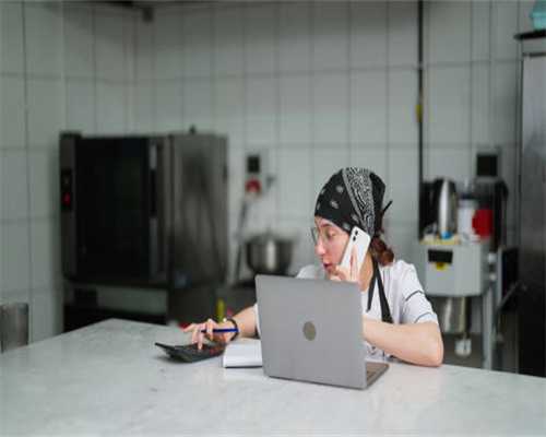 姜萍爆火，大学破格录取之争：一场关于规则与梦想的辩论