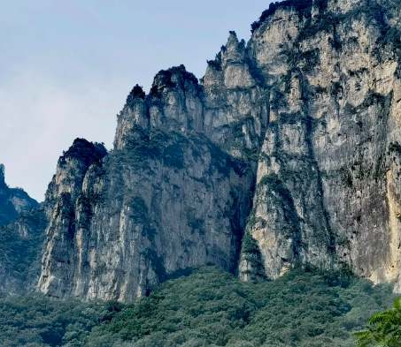 集银科技取得大平面同步下压装置专利，提高产品贴合的均匀性和稳定性